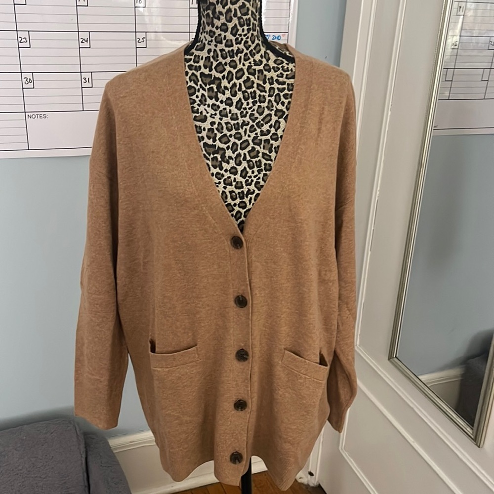 Gap boyfriend cardigan in tan